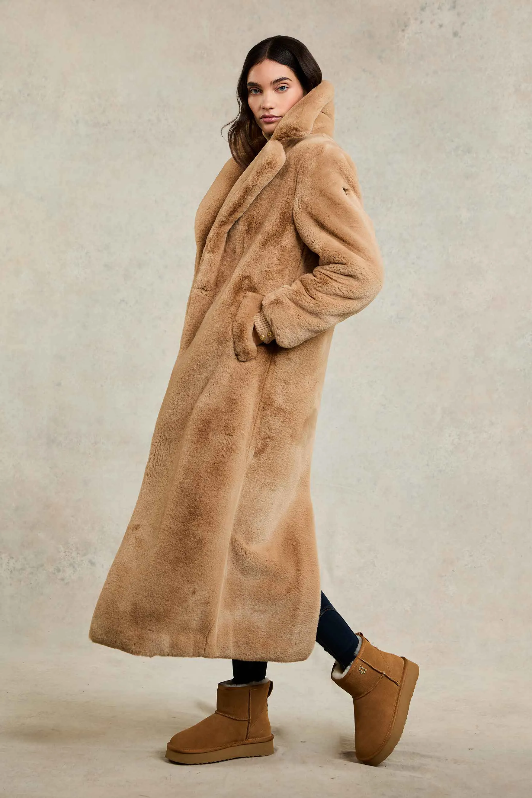 Asygarth Faux Fur Coat (Natural)