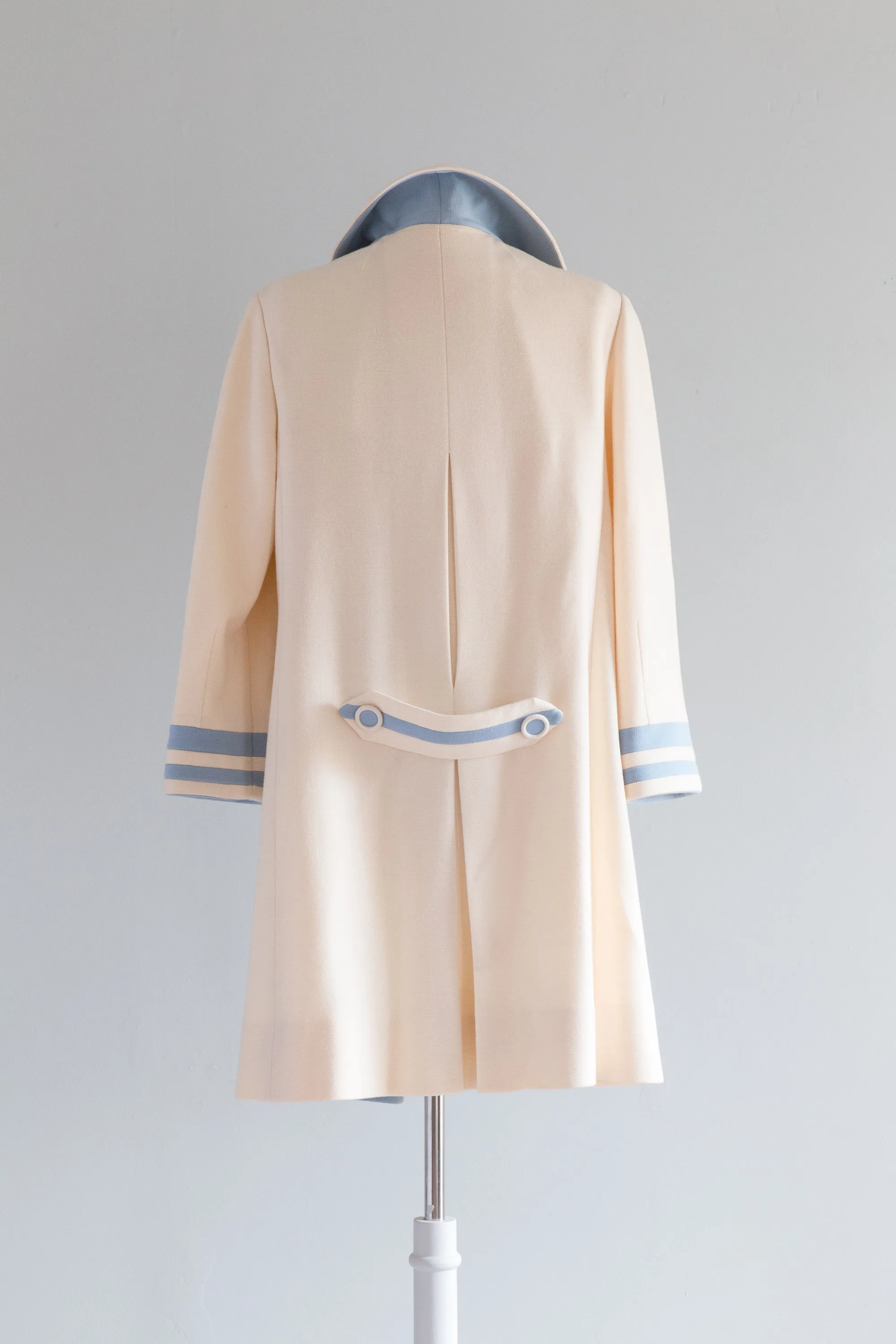 Darling 1960's Mod Ivory & Blue Wool Knit Coat By Capriel / Large