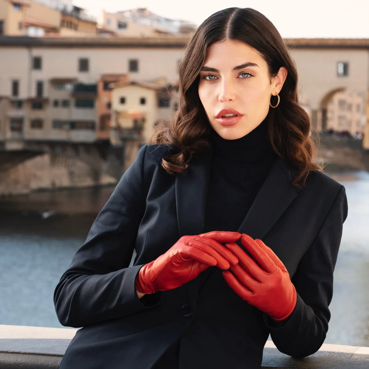 Isabella (red) - Italian lambskin leather gloves with cashmere lining & touchscreen feature