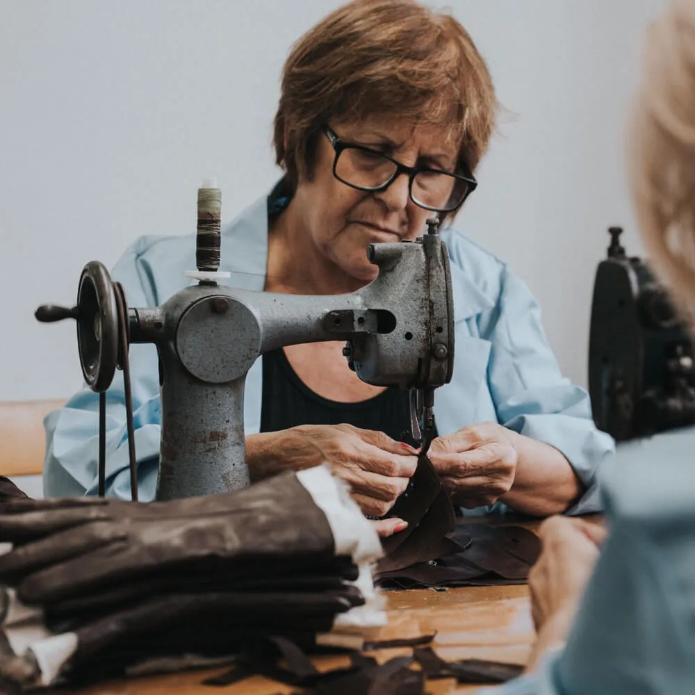 Lorenzo (brown) - Italian gloves made of American deerskin leather with cashmere lining