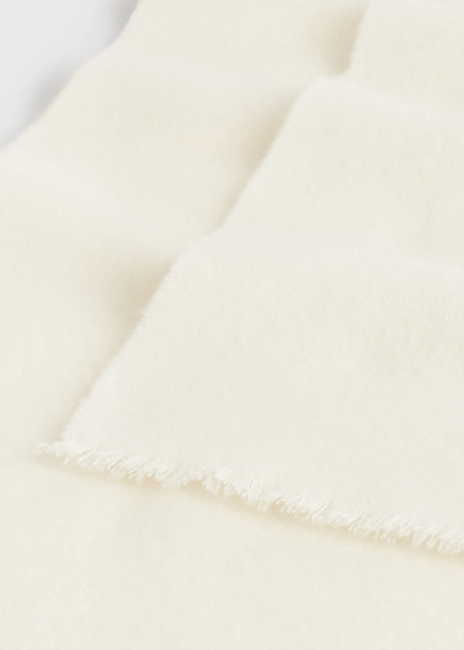 Wide classic wool scarf ivory