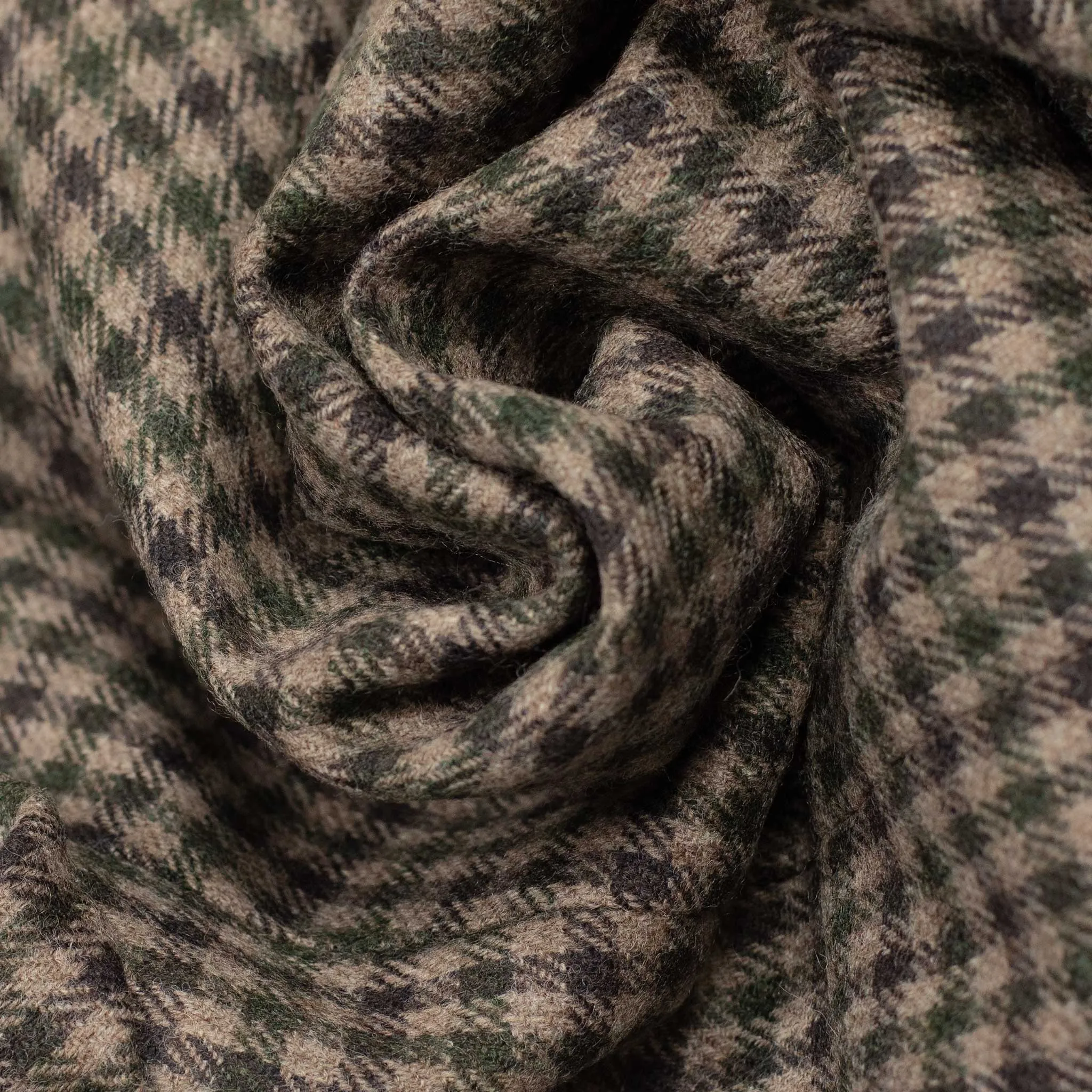 x Sartoria Carrara: Sport coat in brown and green gunclub Fox Tweed