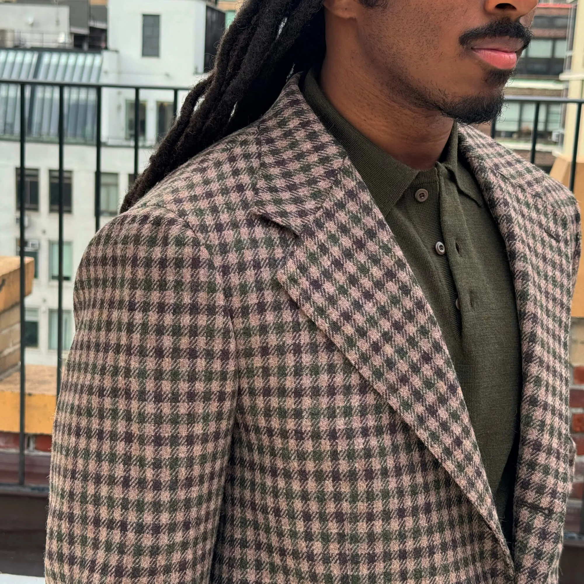 x Sartoria Carrara: Sport coat in brown and green gunclub Fox Tweed