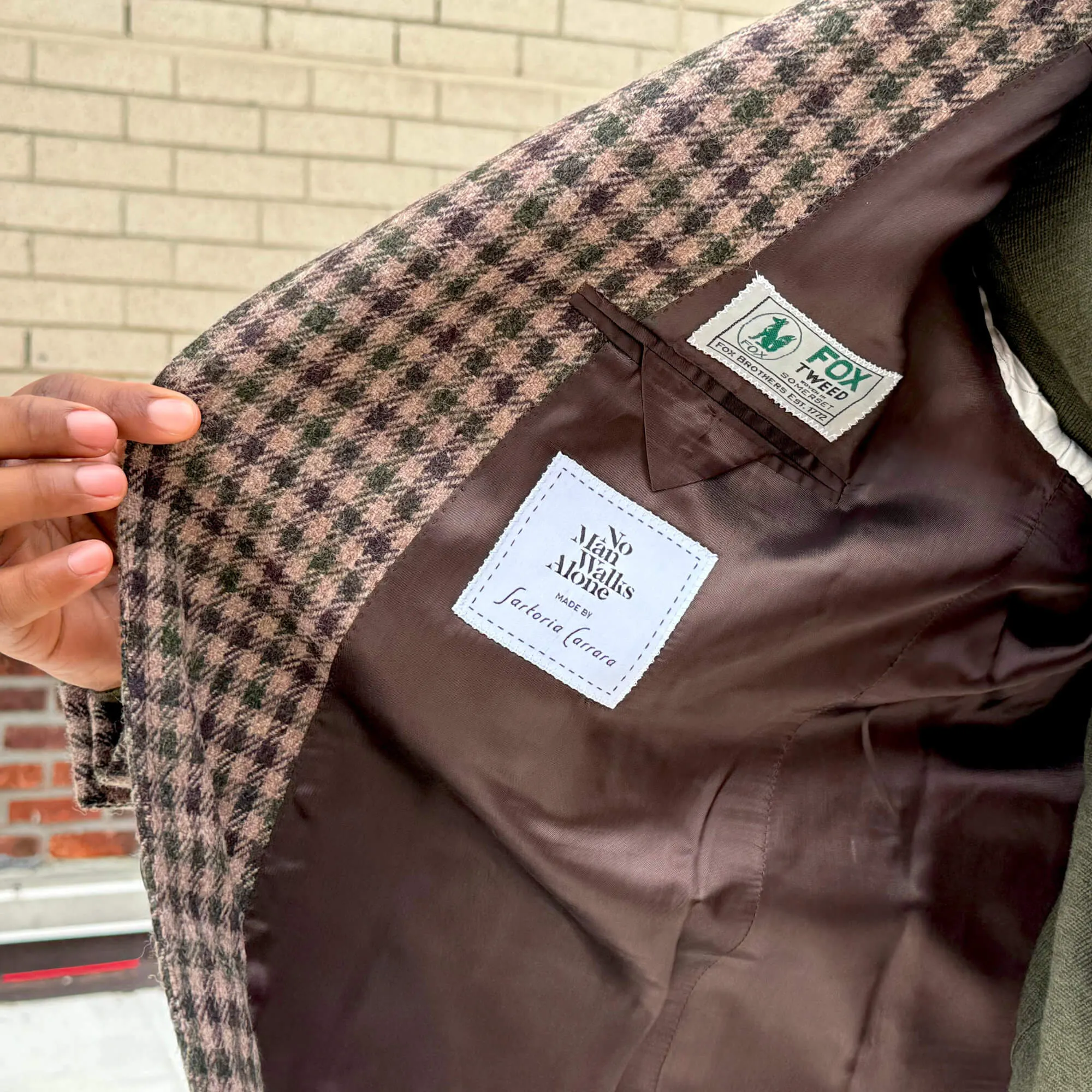 x Sartoria Carrara: Sport coat in brown and green gunclub Fox Tweed